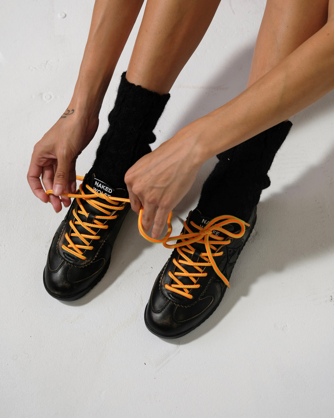 Exposuree Black Rub Off Alcohol Leather