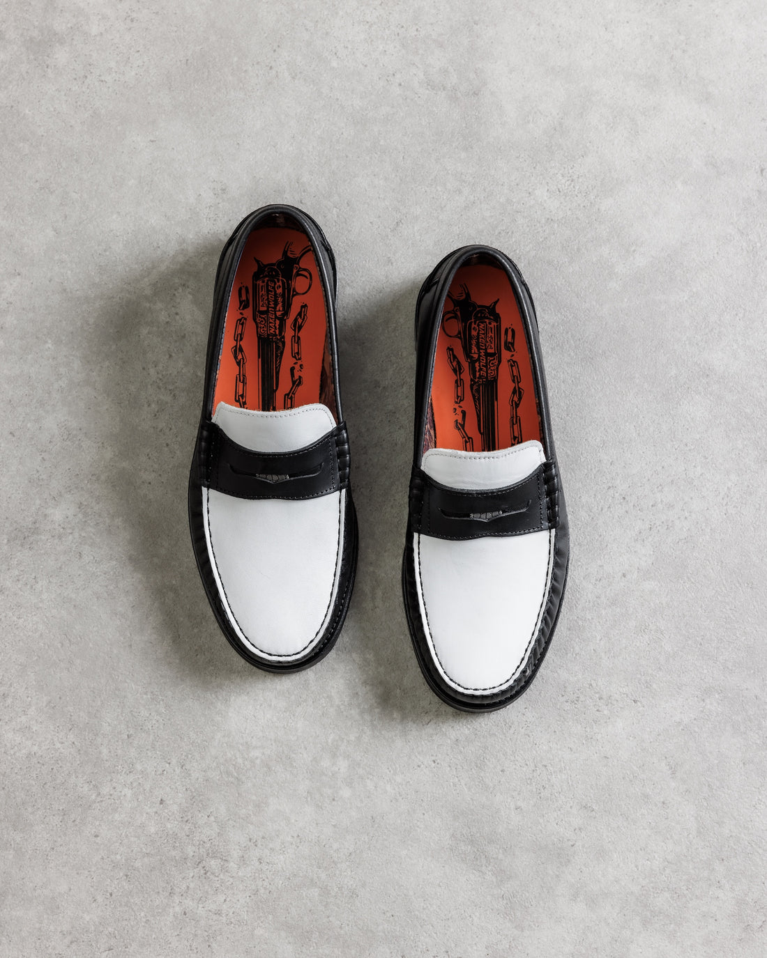 Riviera Black/White Leather