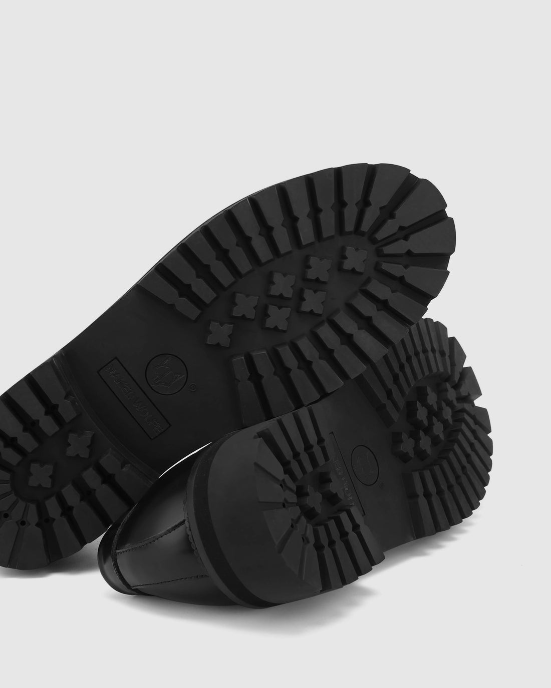 Banter Black Box Leather