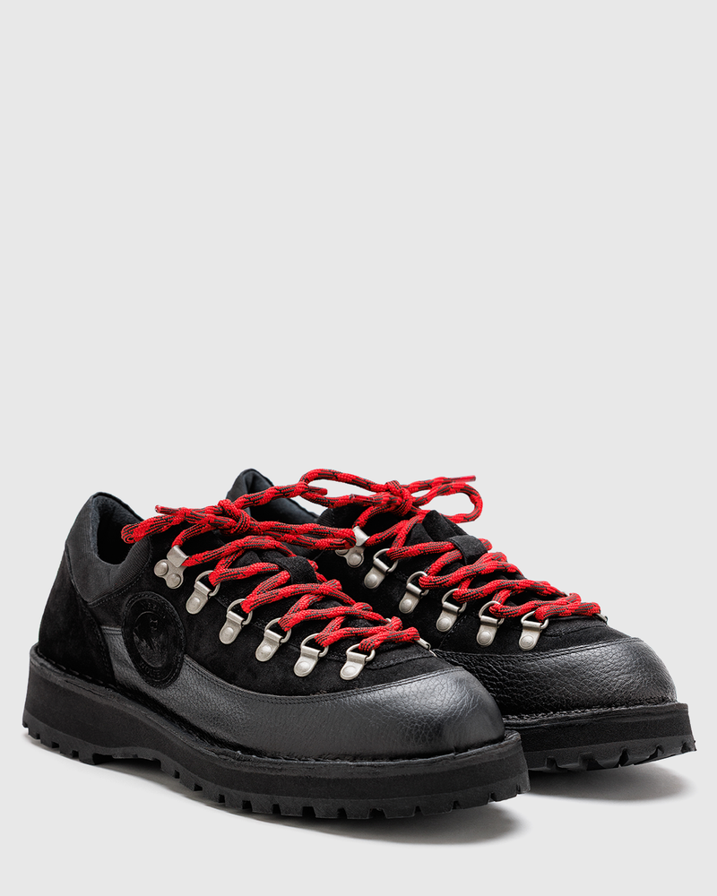 Glacier Black Leather