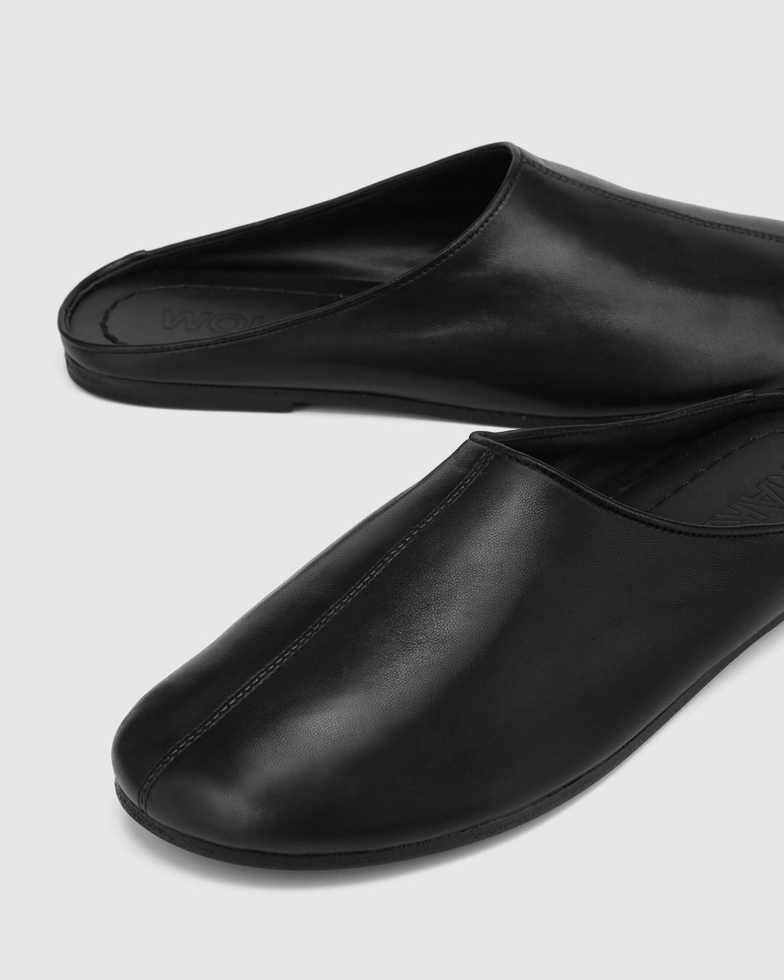 The River Mule Black Leather