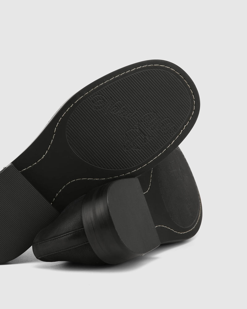 The Wrinkled Derby Black Leather